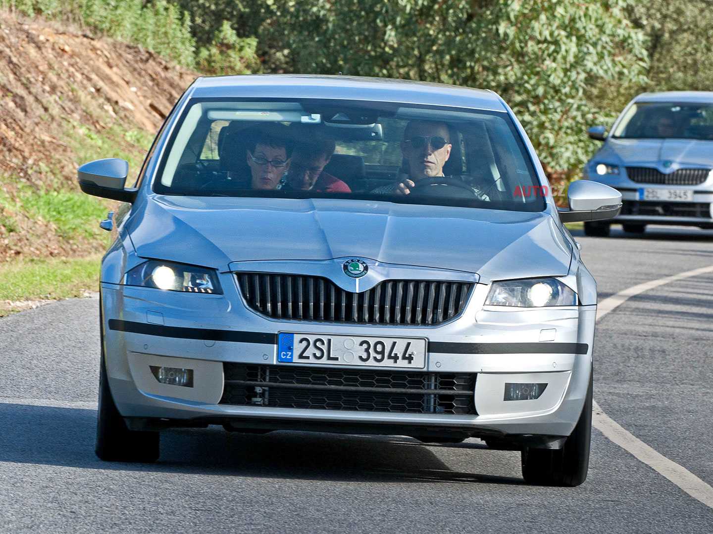 Шкода чей автомобиль. Škoda Octavia 3 поколение. Skoda Octavia 1 поколение.