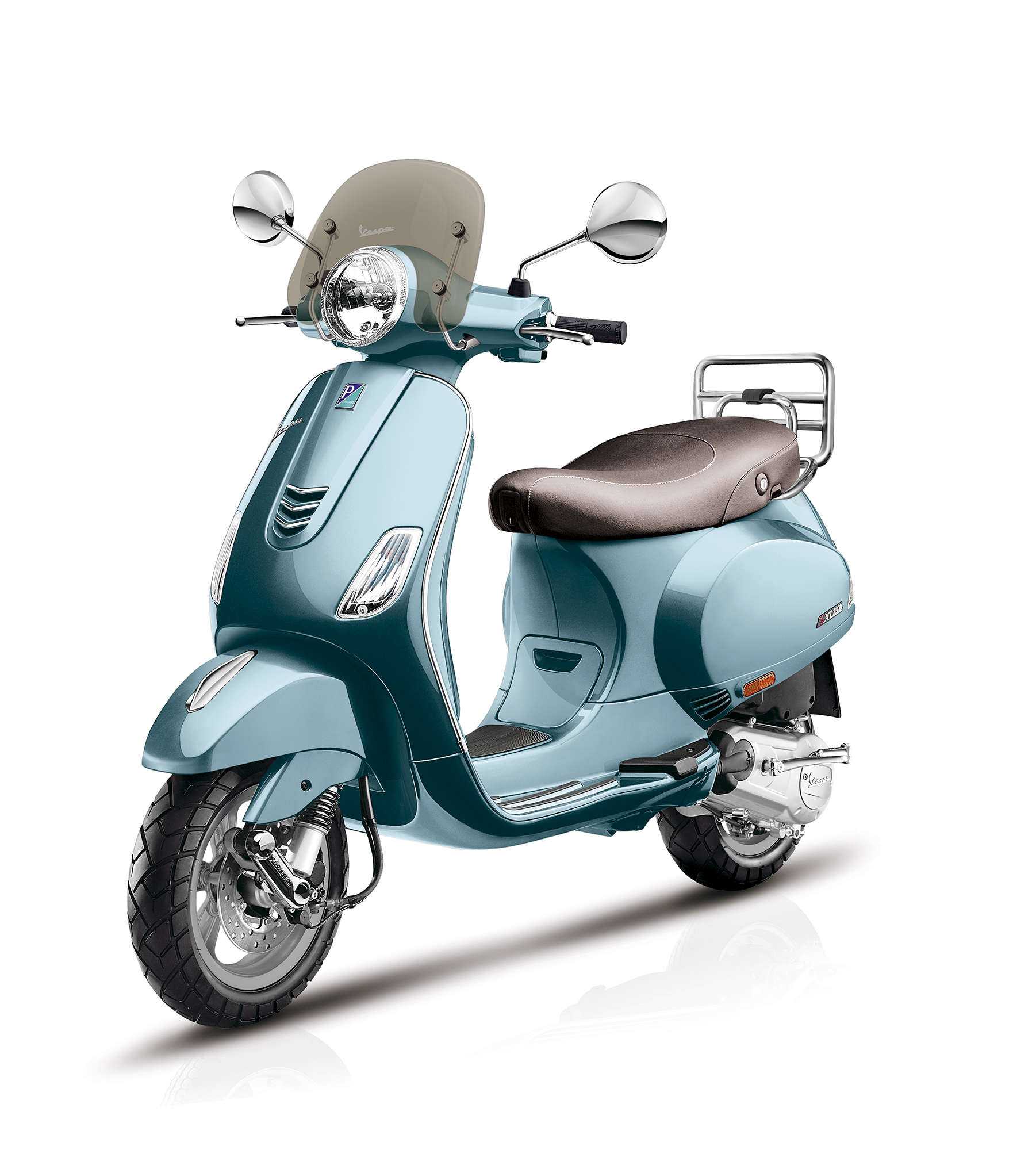 Итальянский скутер vespa на электричестве запущен в сериюавтомобили на альтернативном топливе