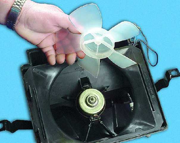 Как снять радиатор печки на ваз 2113/2114/2115 без снятия панели, видео