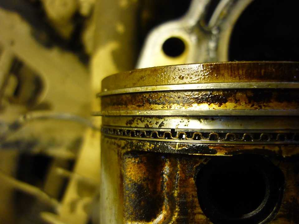 Признаки износа маслосъемных колец на бензиновом двигателе ваз