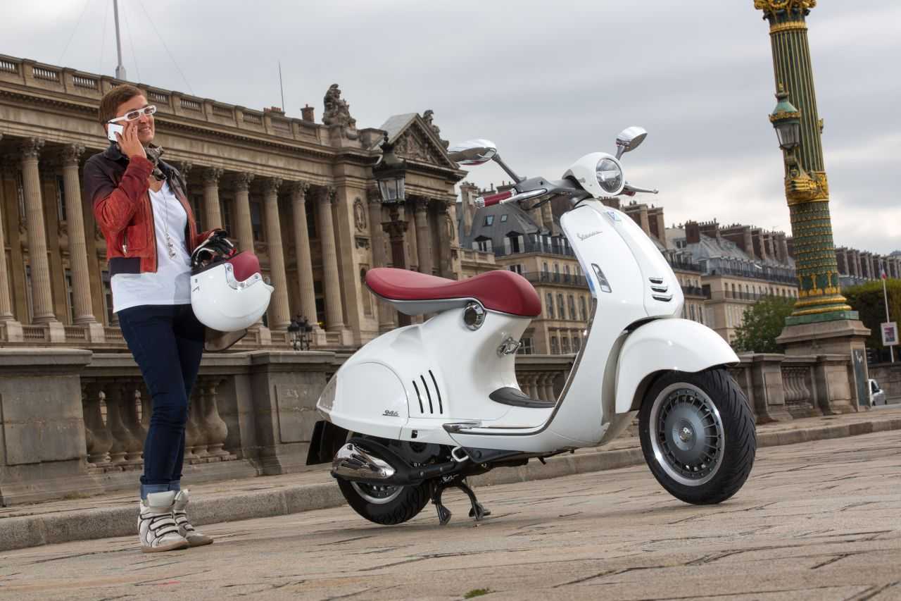 Итальянский скутер vespa на электричестве запущен в серию