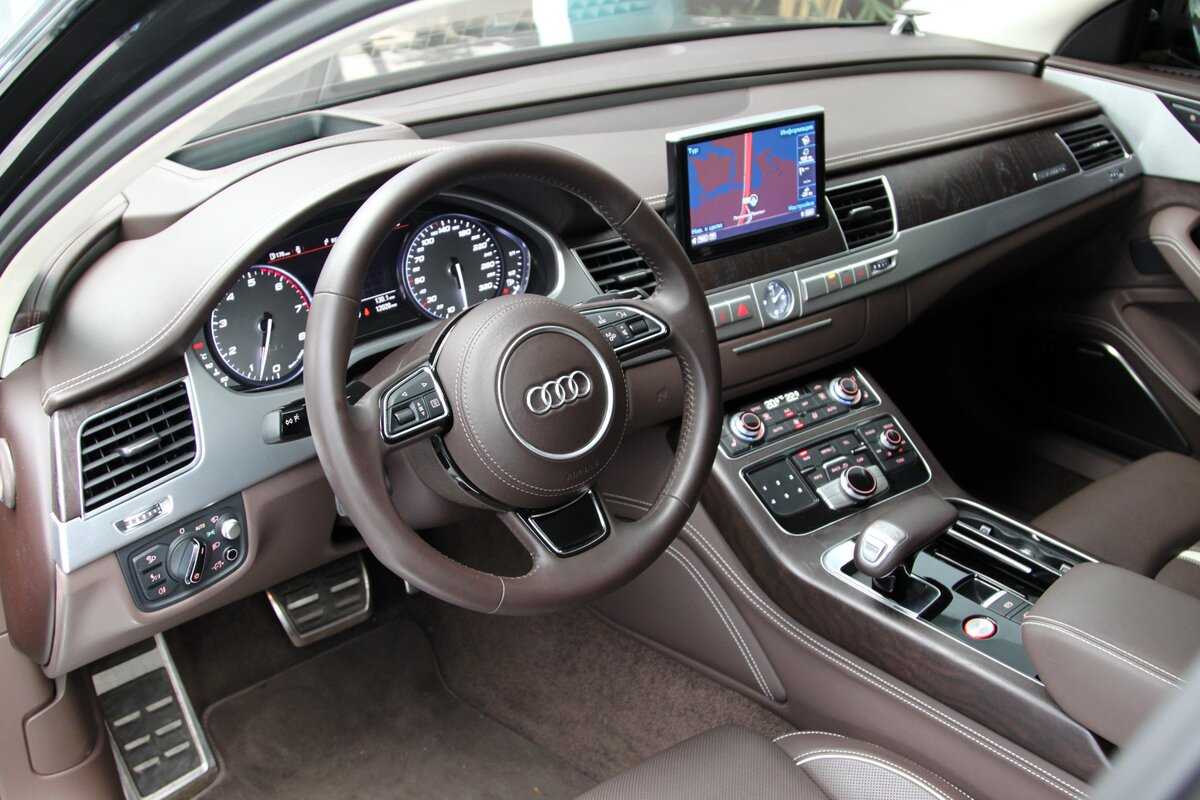 Audi a7 premium plus (2014) vs audi a8 (2014): в чем разница?