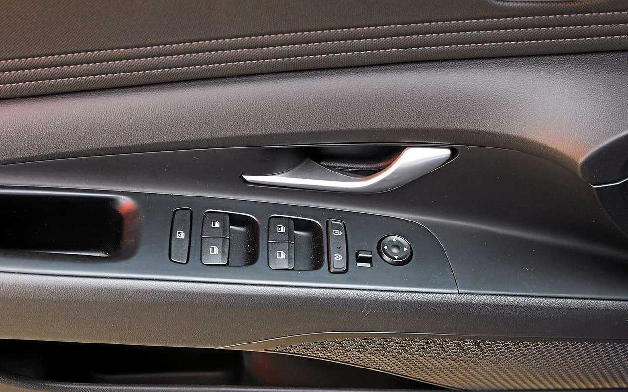 Hyundai elantra gt (2014) vs skoda octavia hatch (2014)