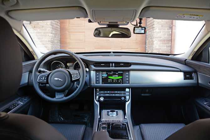 Jaguar xe против jaguar xf: сравнение подержанных автомобилей