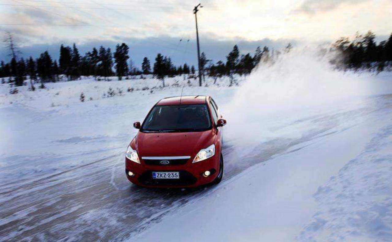 Вождение зимой – основы вождения в зимний период от автошколы при академии президента